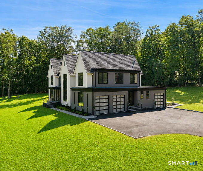 1 Twin Oaks Lane