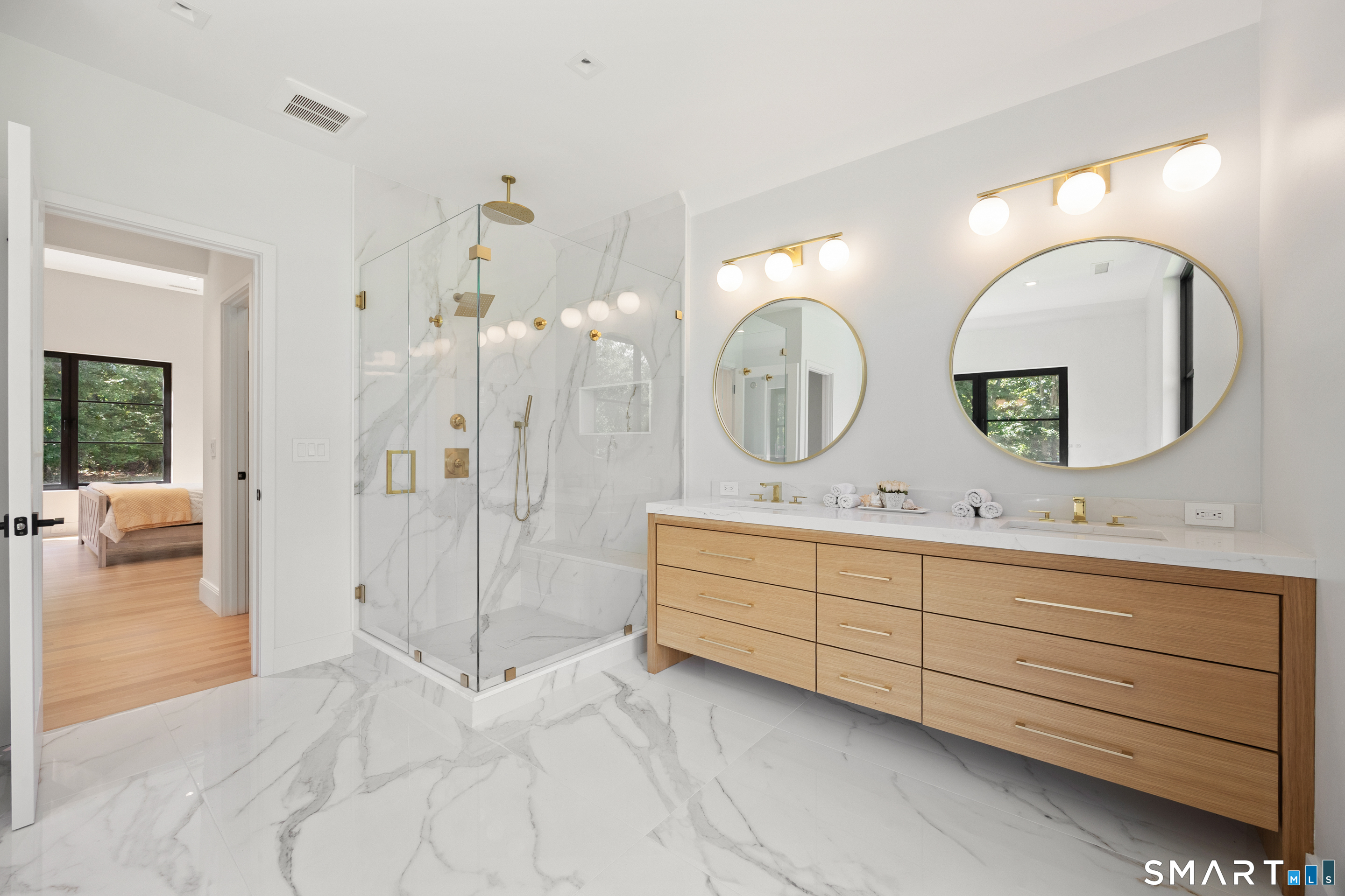 1 Twin Oaks Lane
