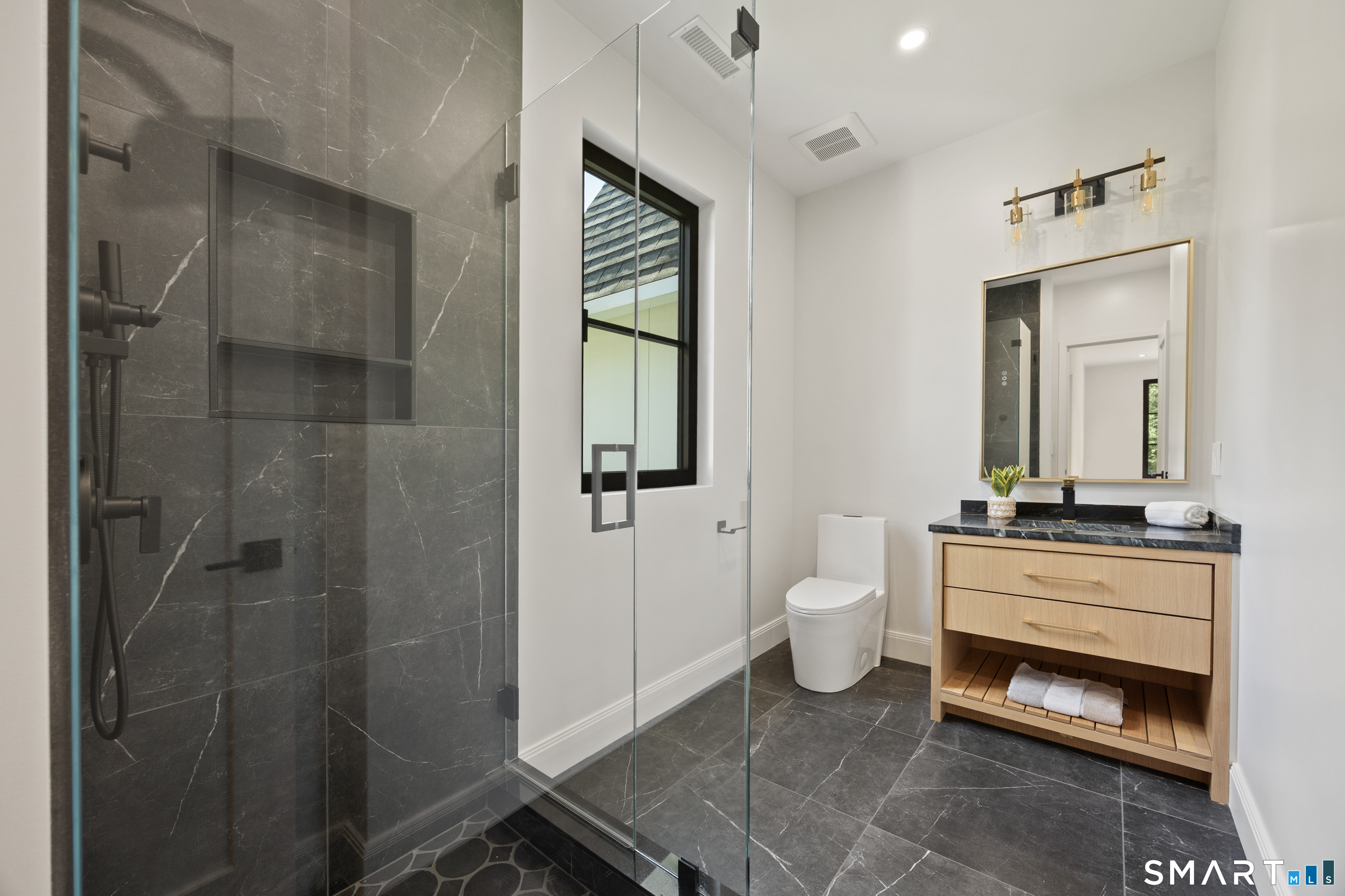 1 Twin Oaks Lane