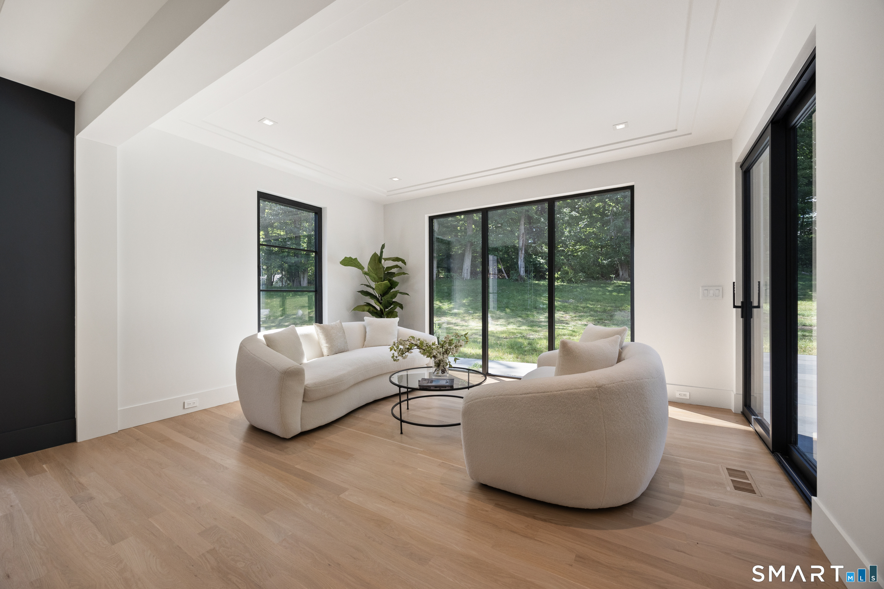 1 Twin Oaks Lane