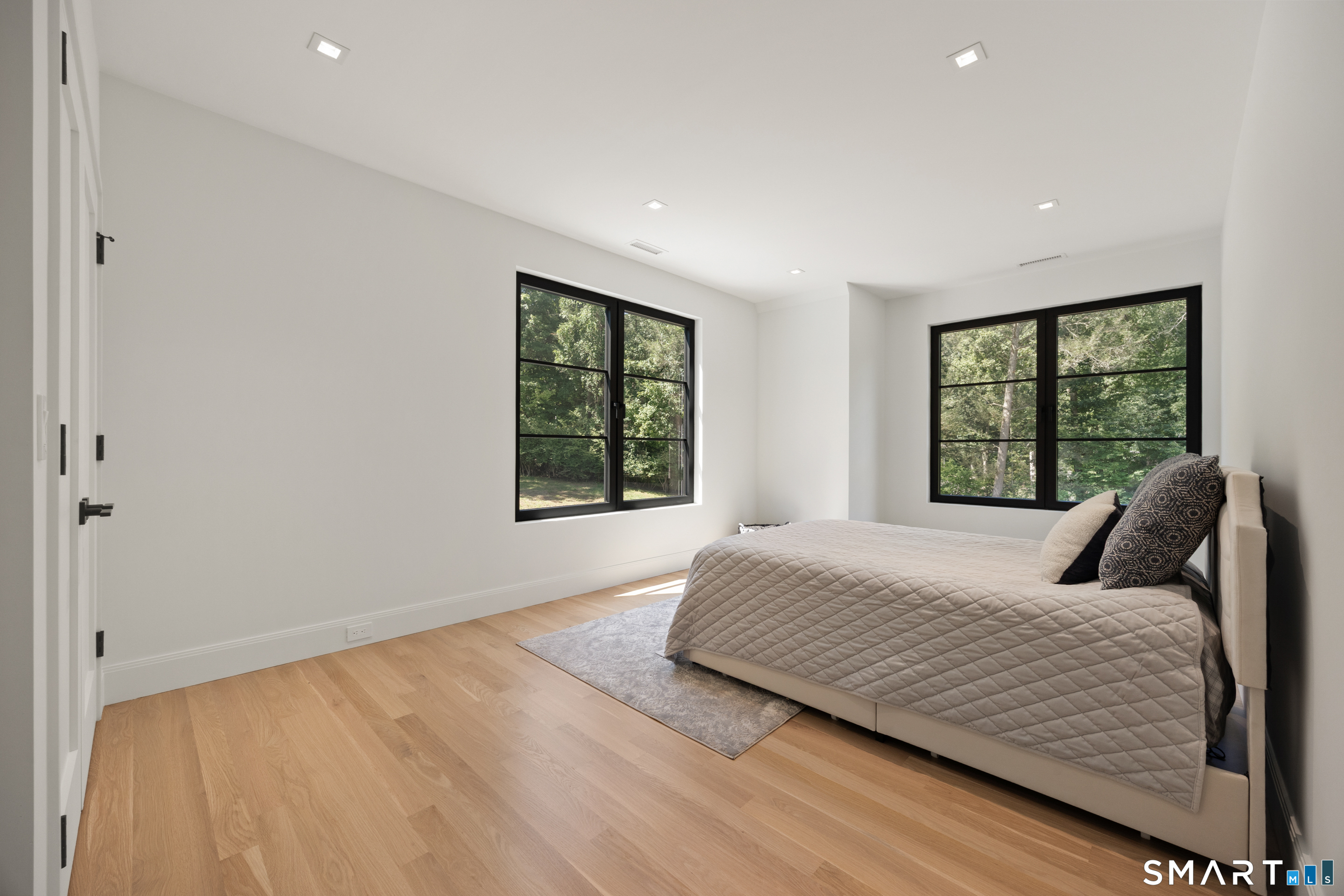 1 Twin Oaks Lane