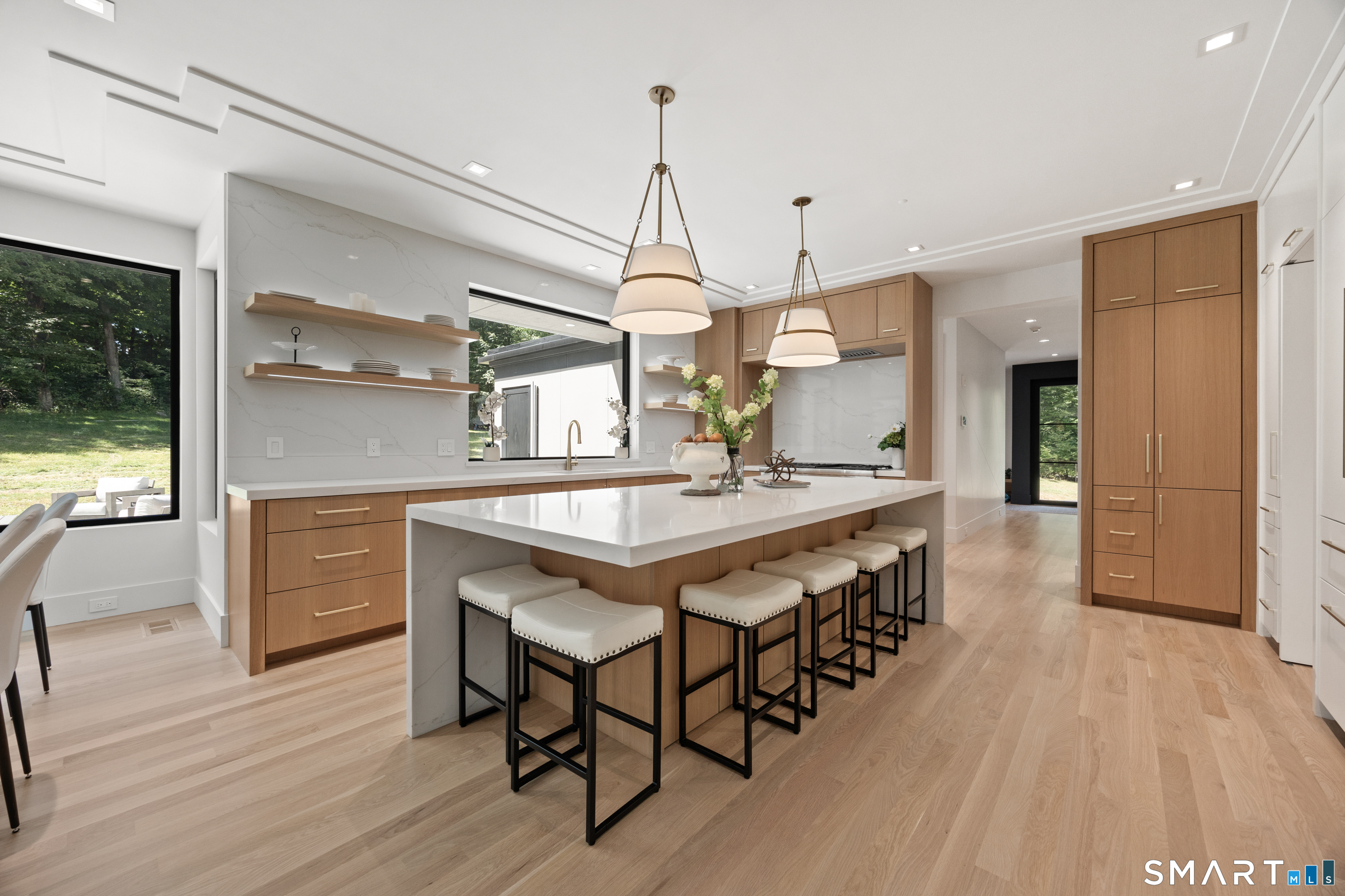 1 Twin Oaks Lane