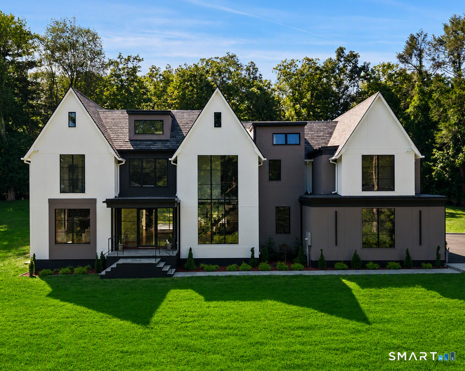 1 Twin Oaks Lane