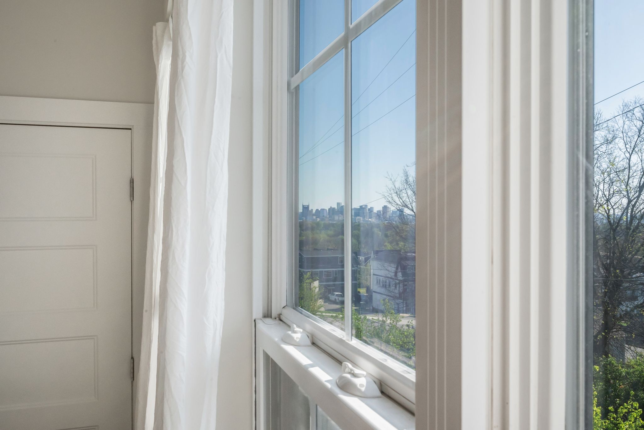 600 E Trinity Ln Unit: 115