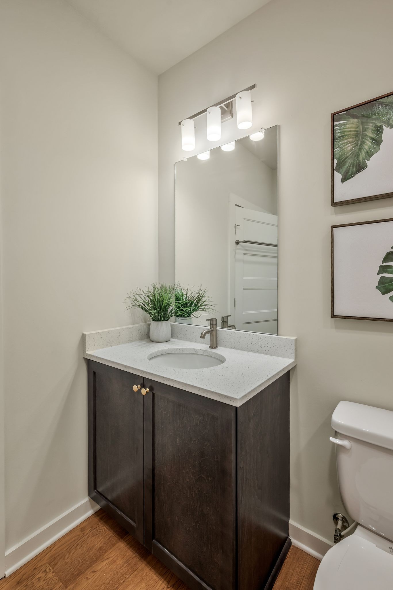 600 E Trinity Ln Unit: 115