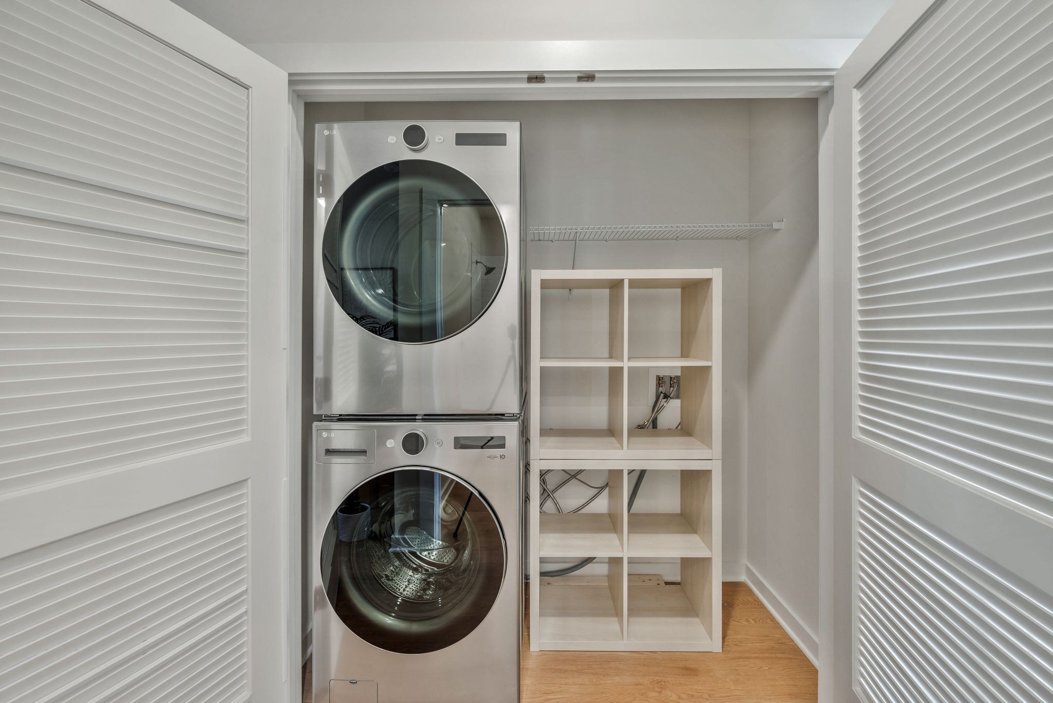 600 E Trinity Ln Unit: 115