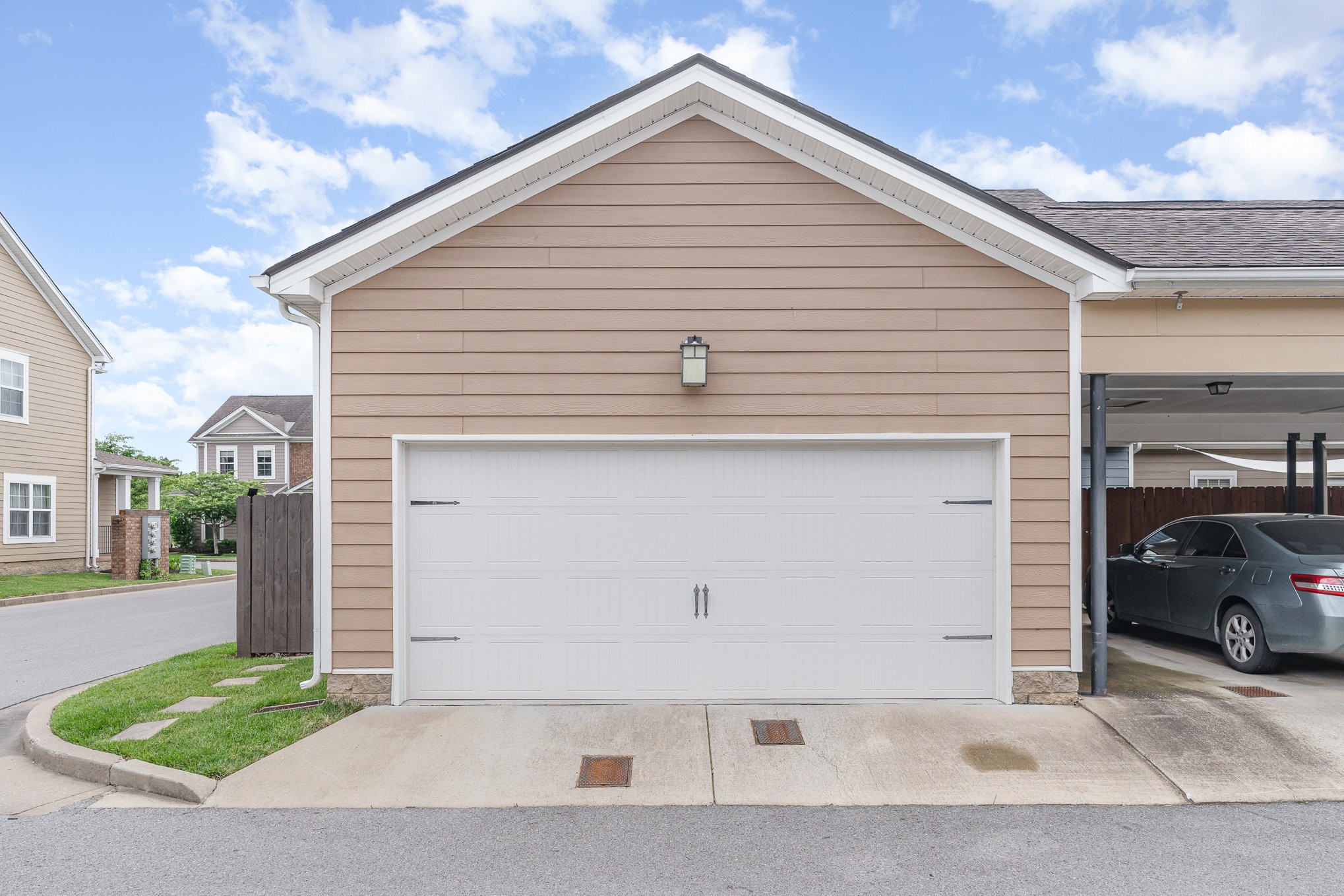 8914 Sunnyfield Way
