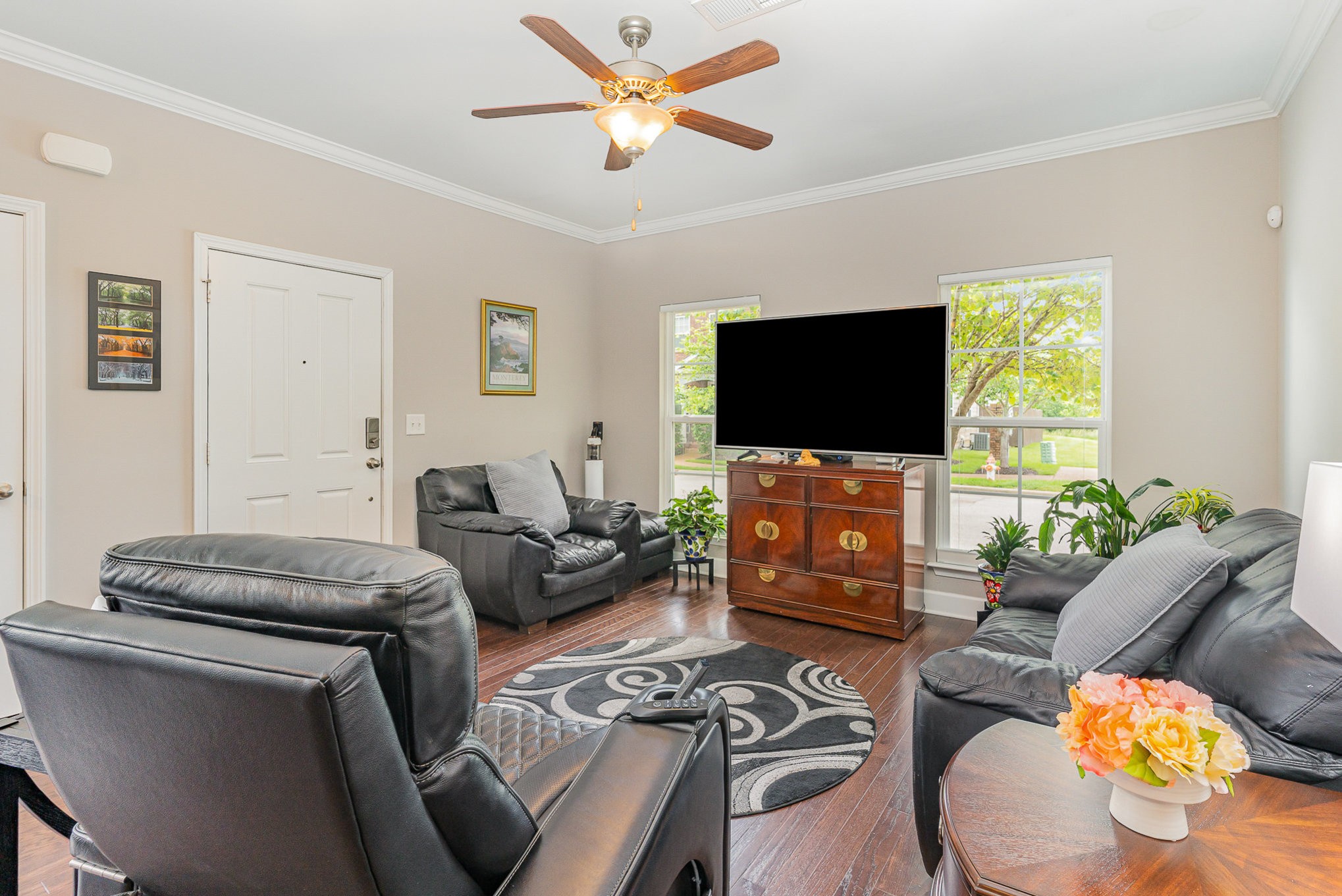 8914 Sunnyfield Way