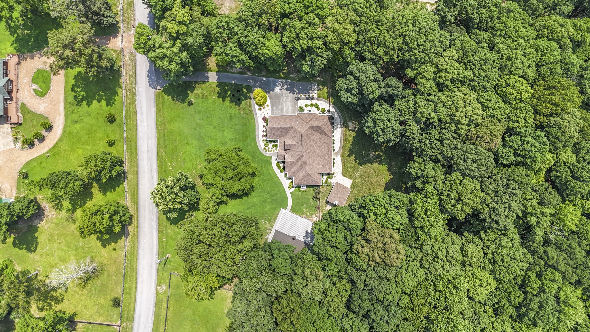 5912 Shelby Ln