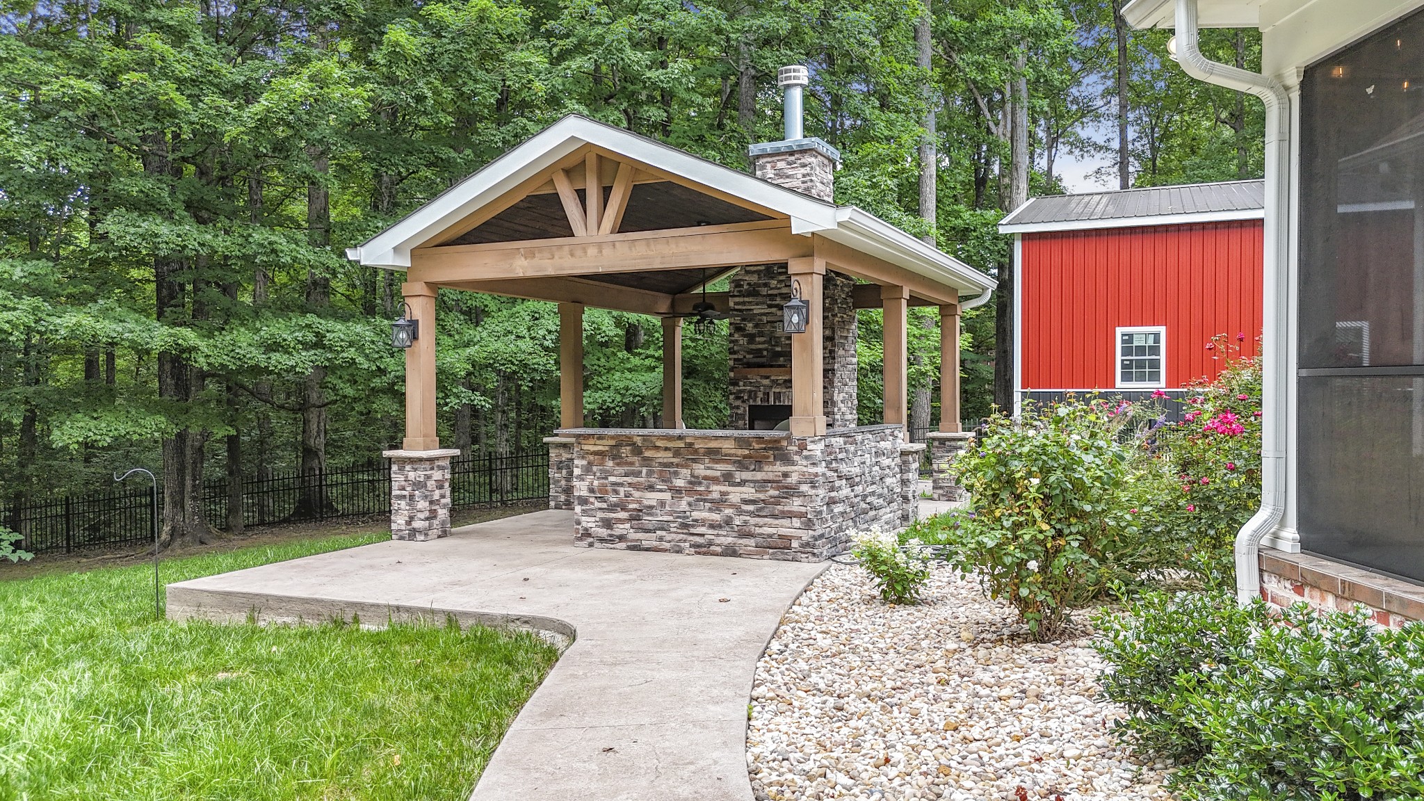 5912 Shelby Ln