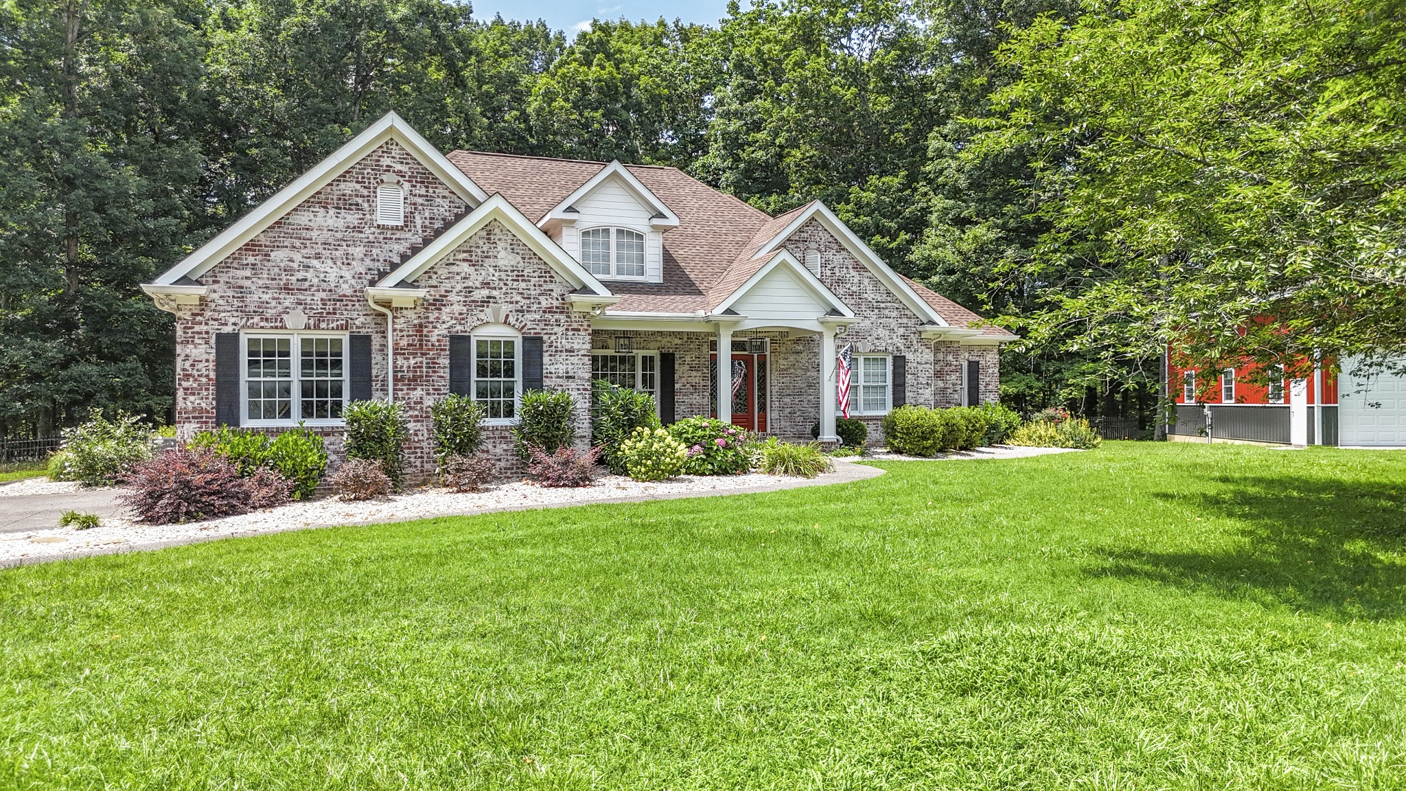 5912 Shelby Ln