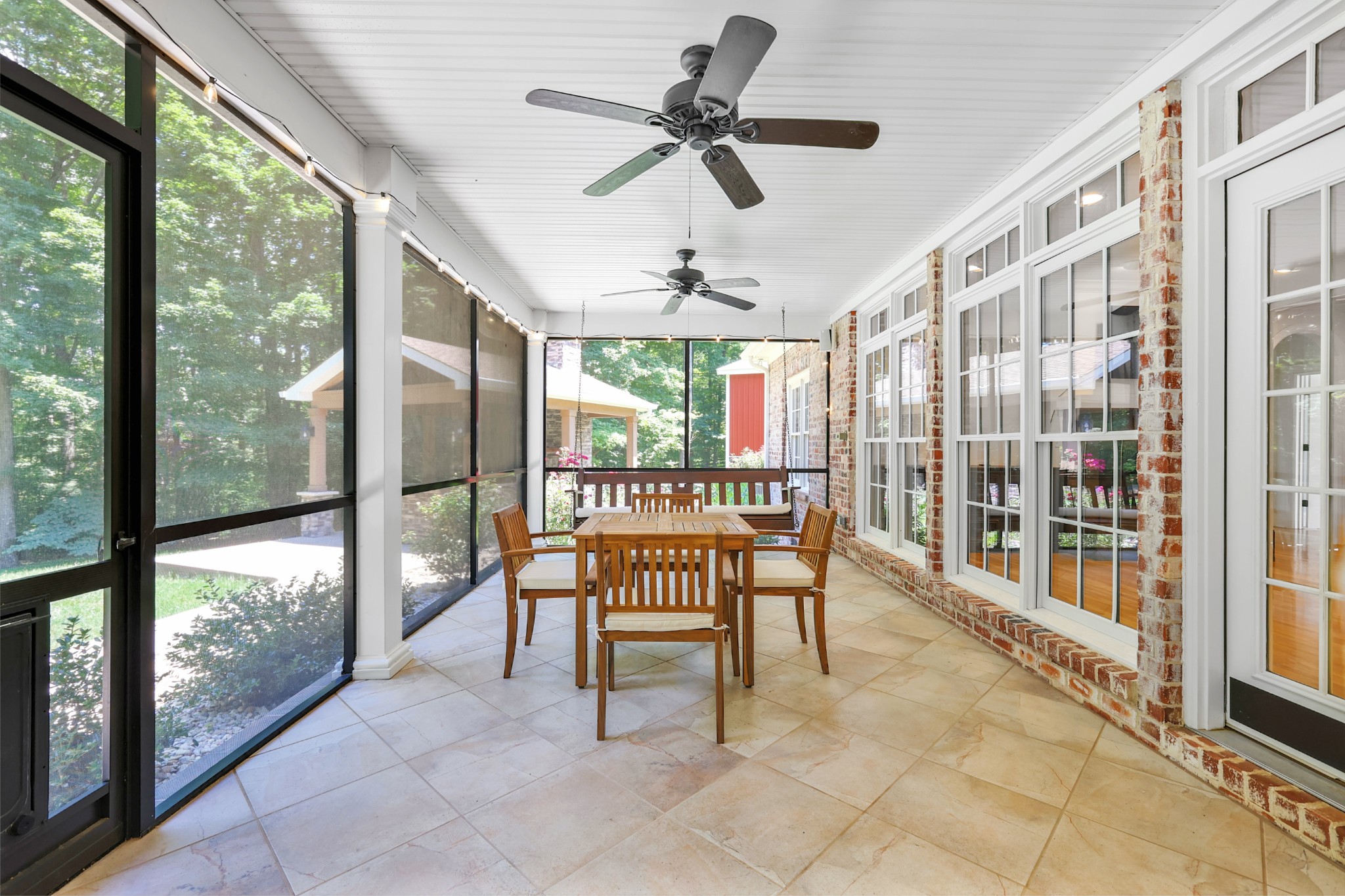 5912 Shelby Ln