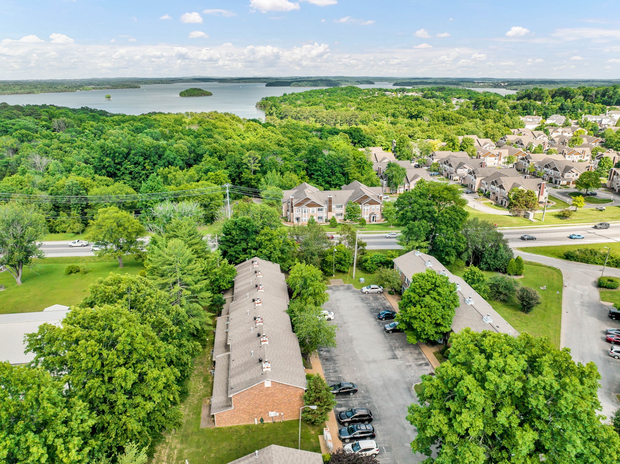 523 Williamsburg Dr