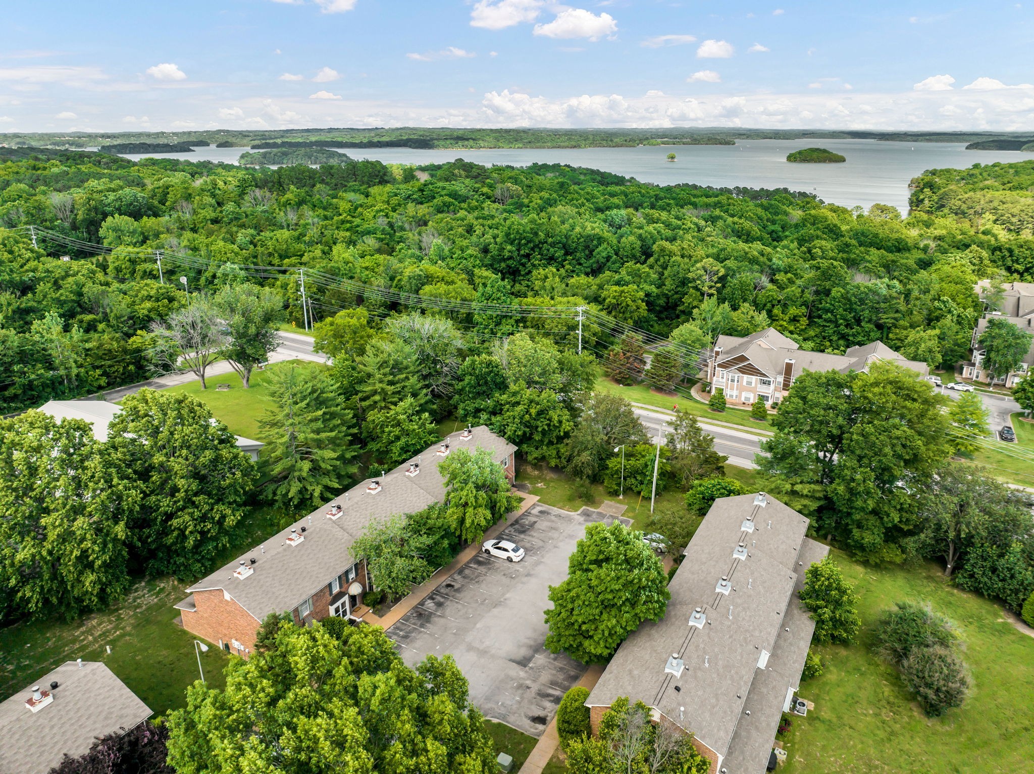 523 Williamsburg Dr