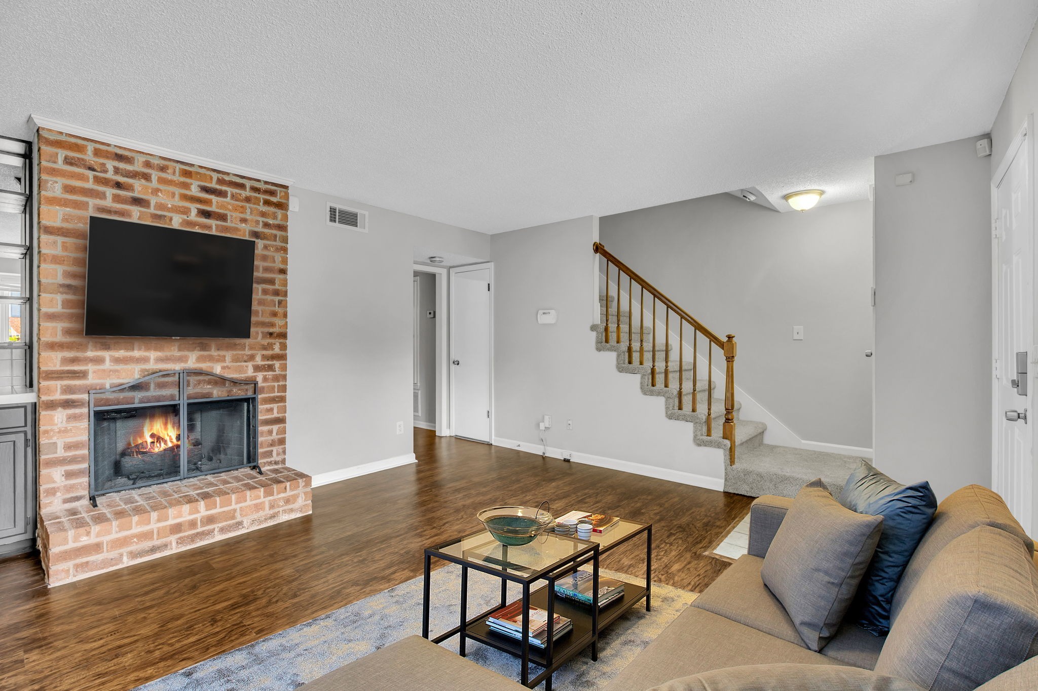 523 Williamsburg Dr