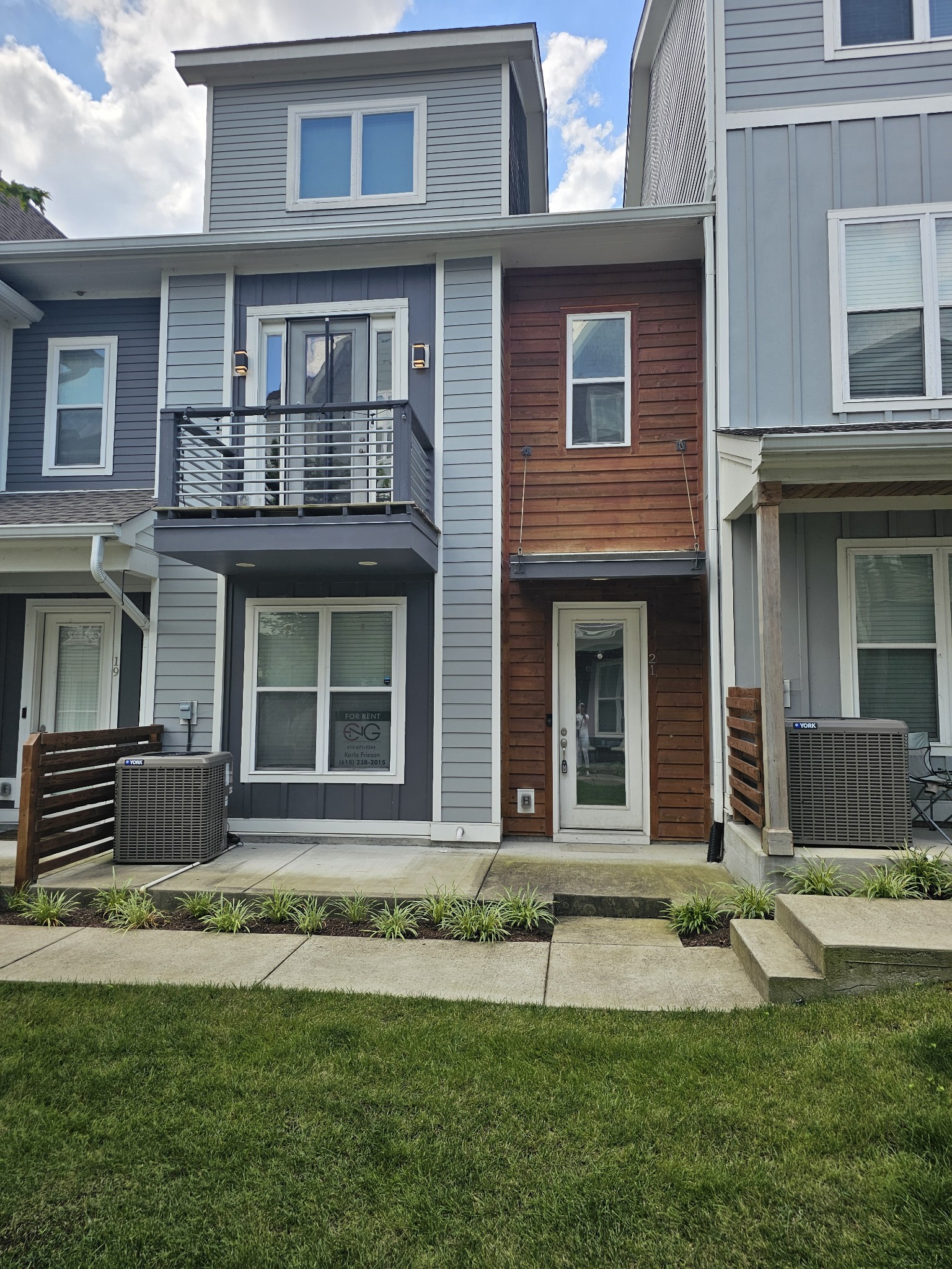 700 James Ave Unit: 21