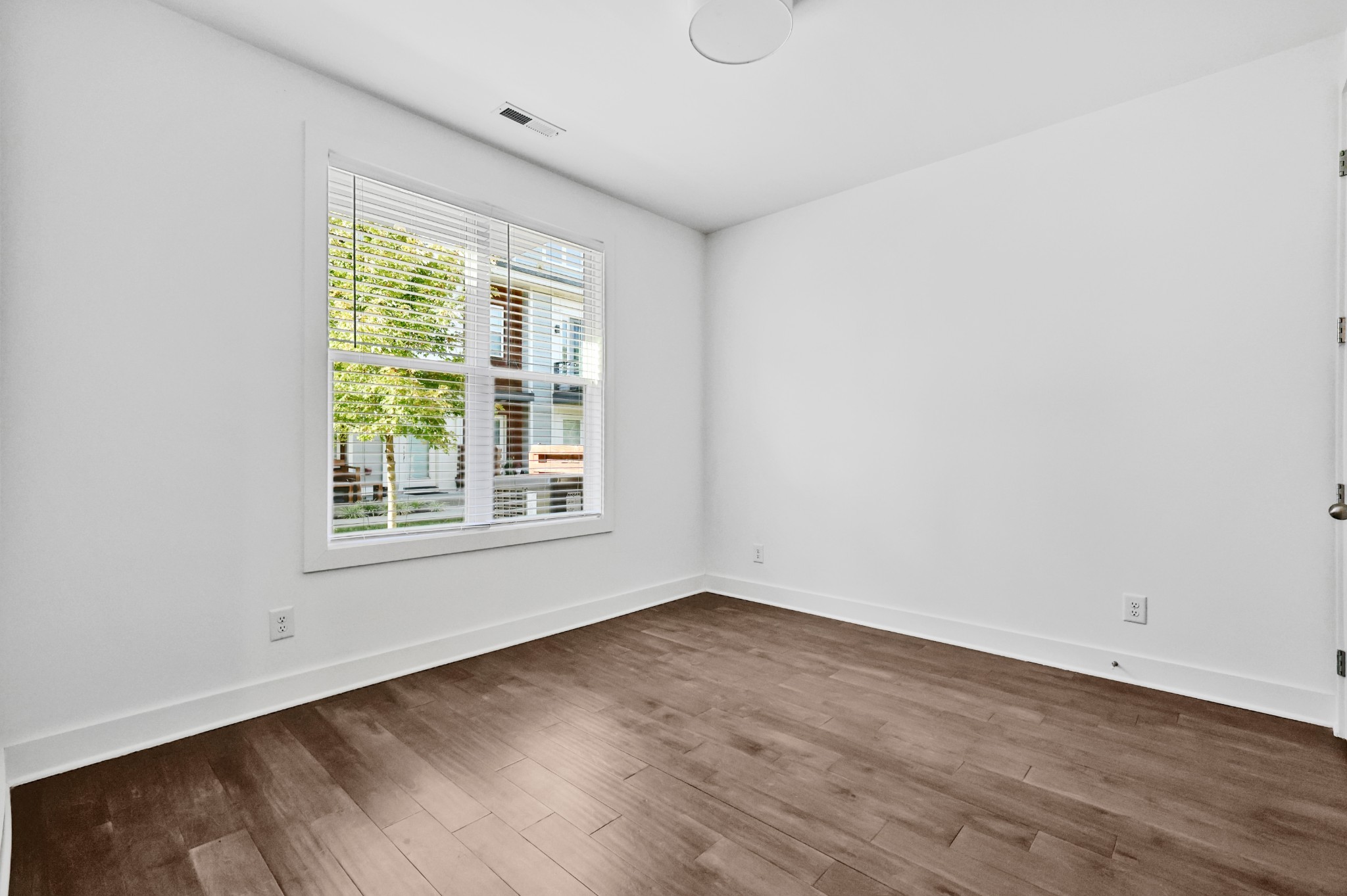 700 James Ave Unit: 21