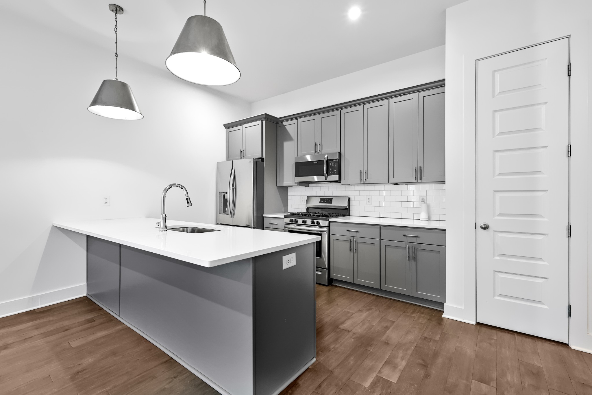 700 James Ave Unit: 21