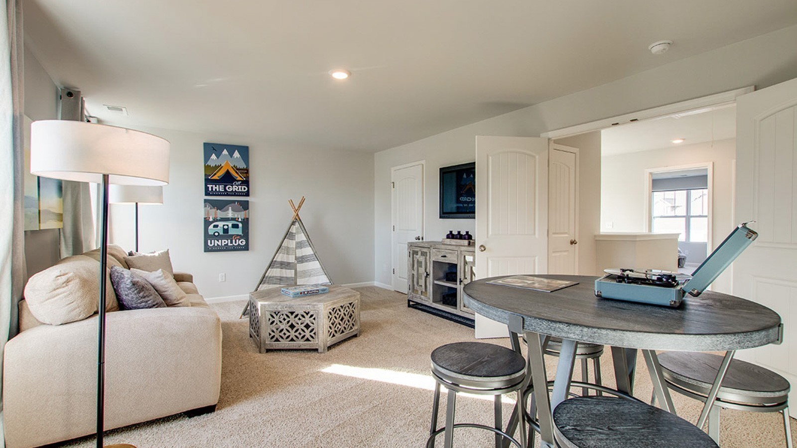 1504 Mountain View Drive