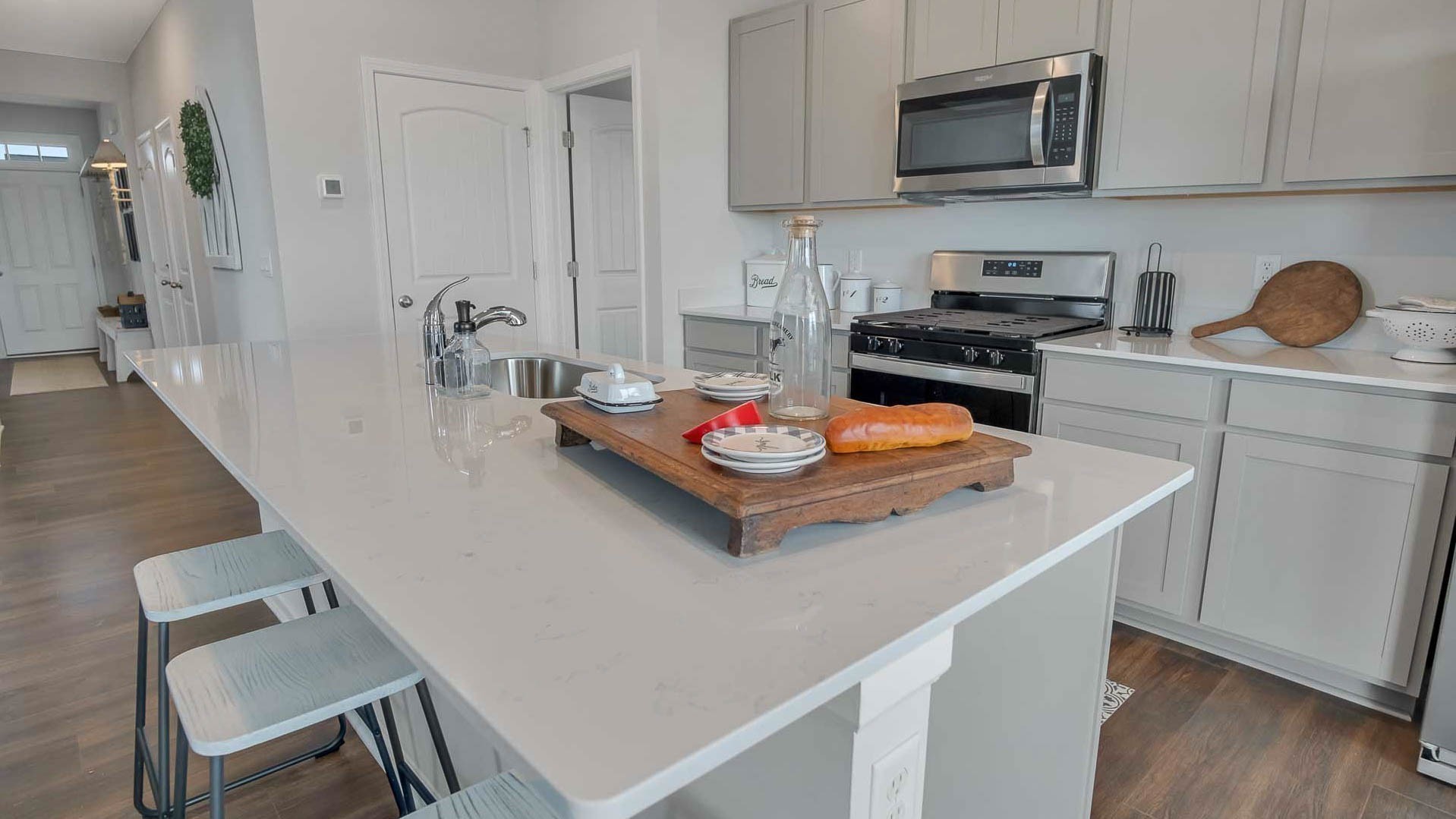 1504 Mountain View Drive