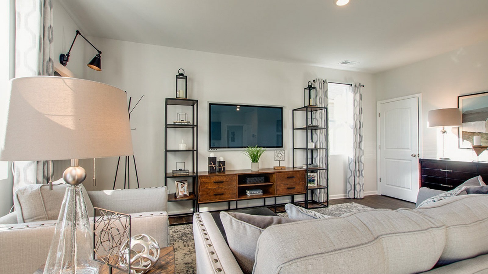 1504 Mountain View Drive