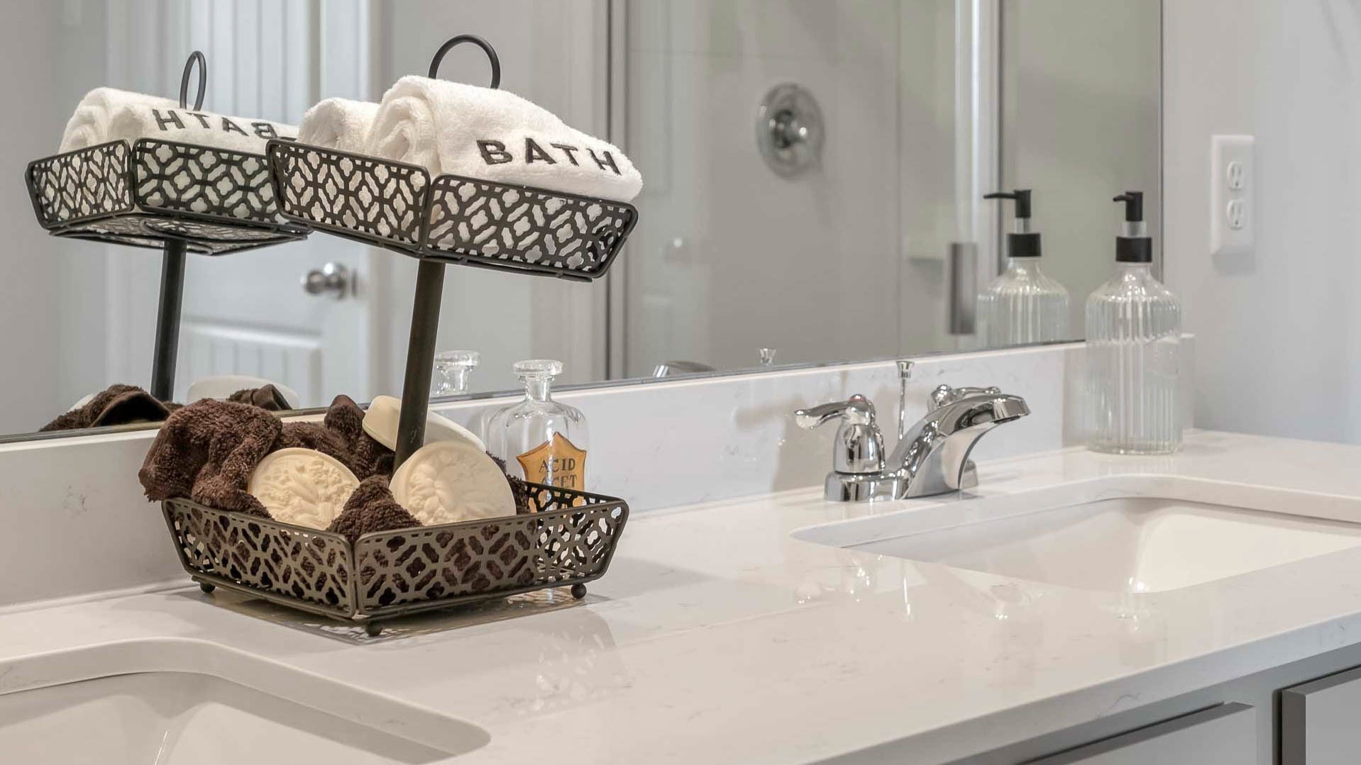 1504 Mountain View Drive