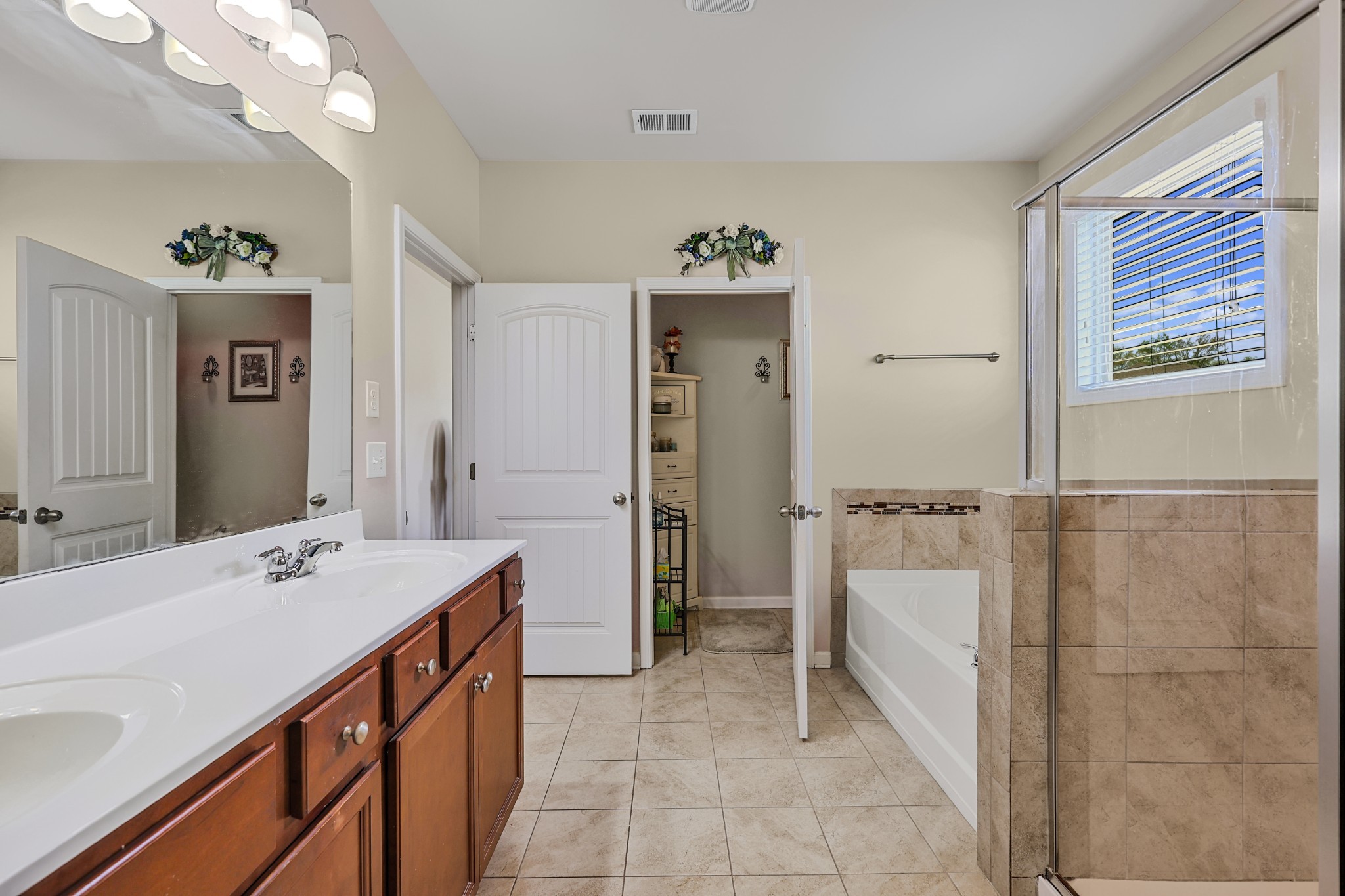 6515 Tulip Tree Dr