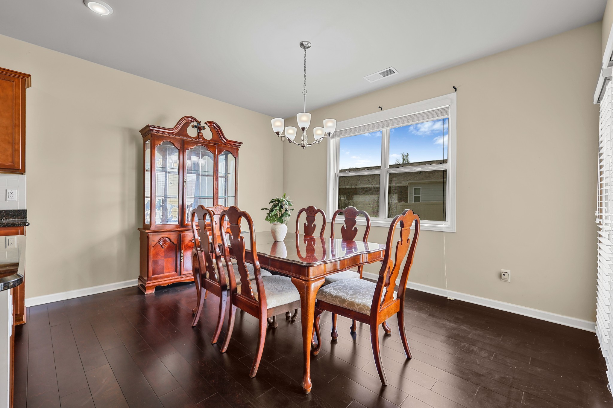 6515 Tulip Tree Dr