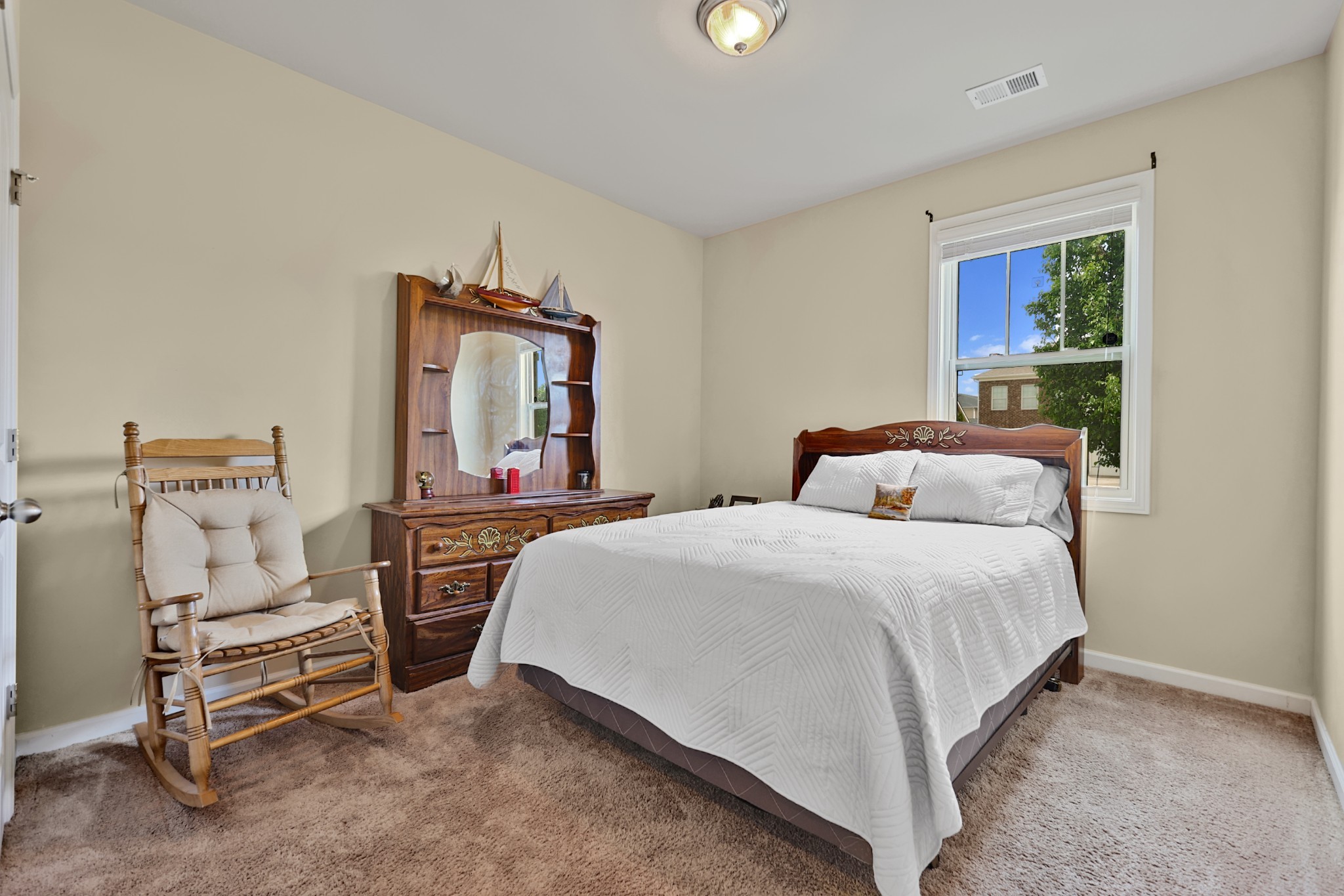 6515 Tulip Tree Dr