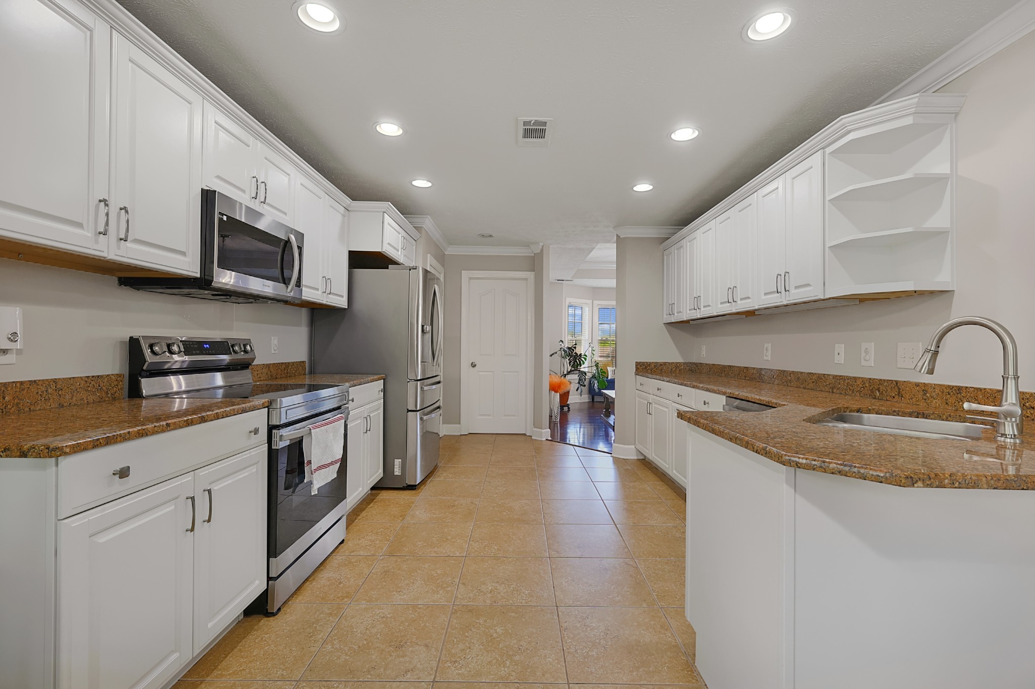 2235 Jasmine Dr