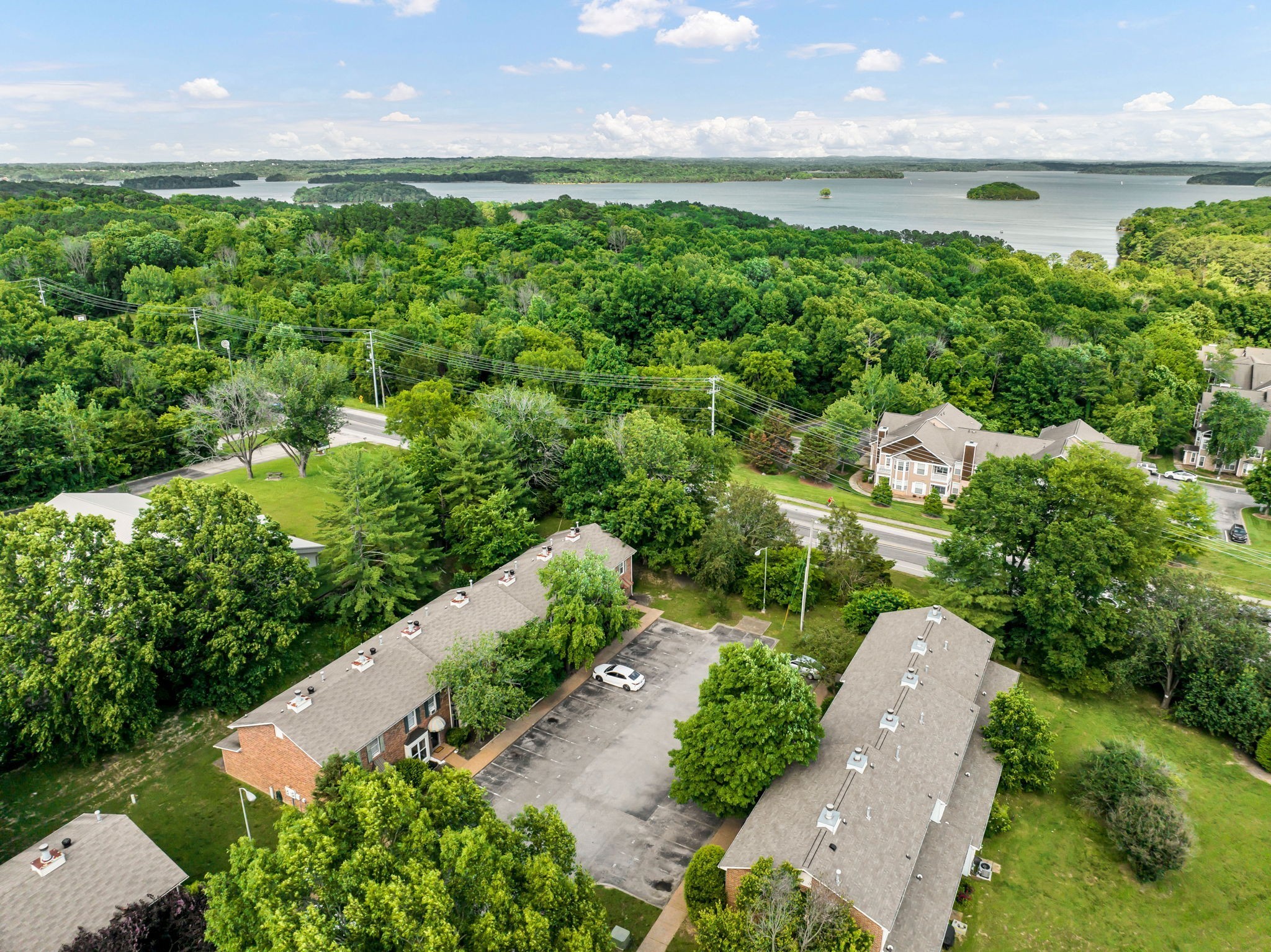 523 Williamsburg Dr