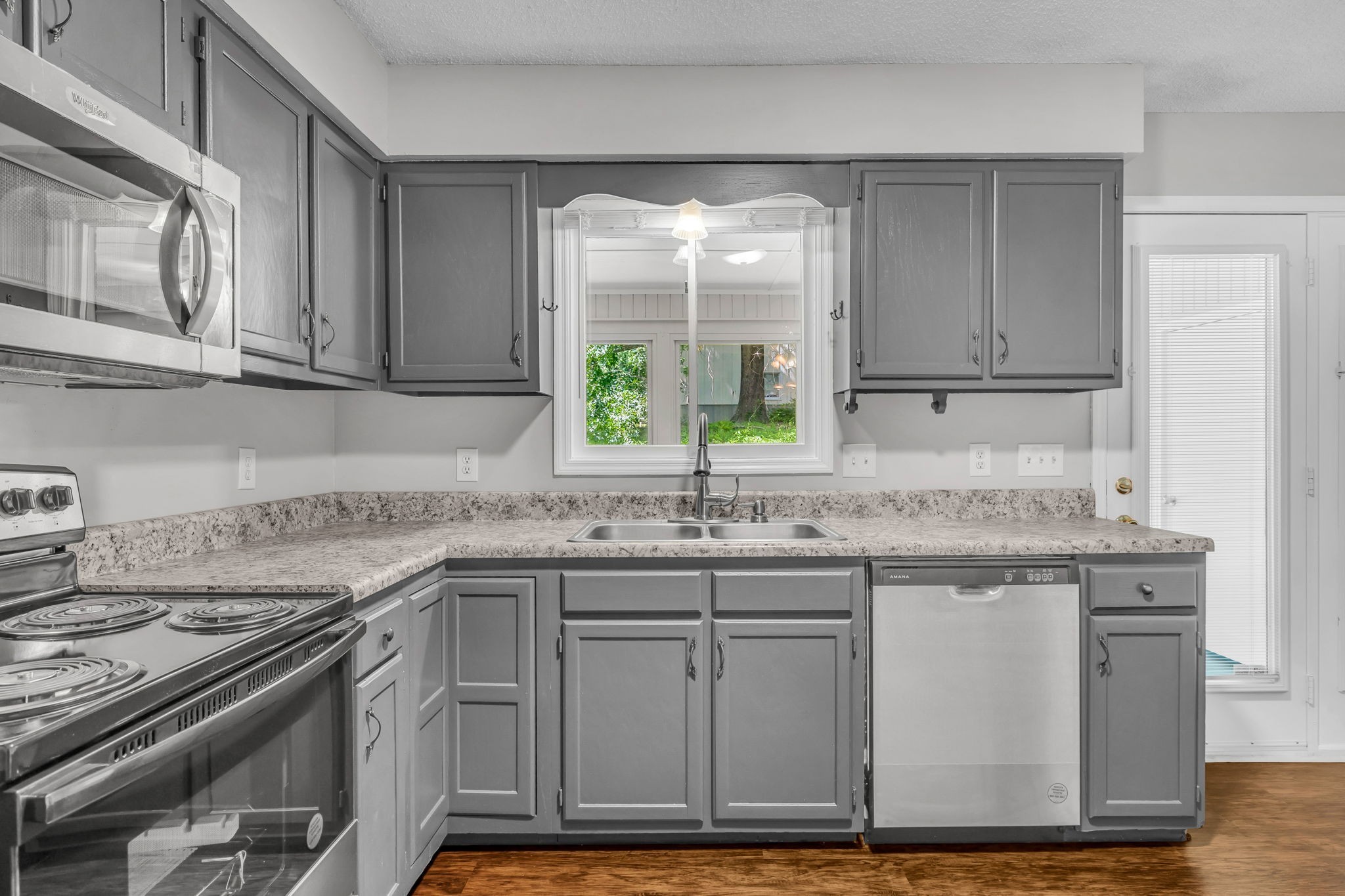 523 Williamsburg Dr
