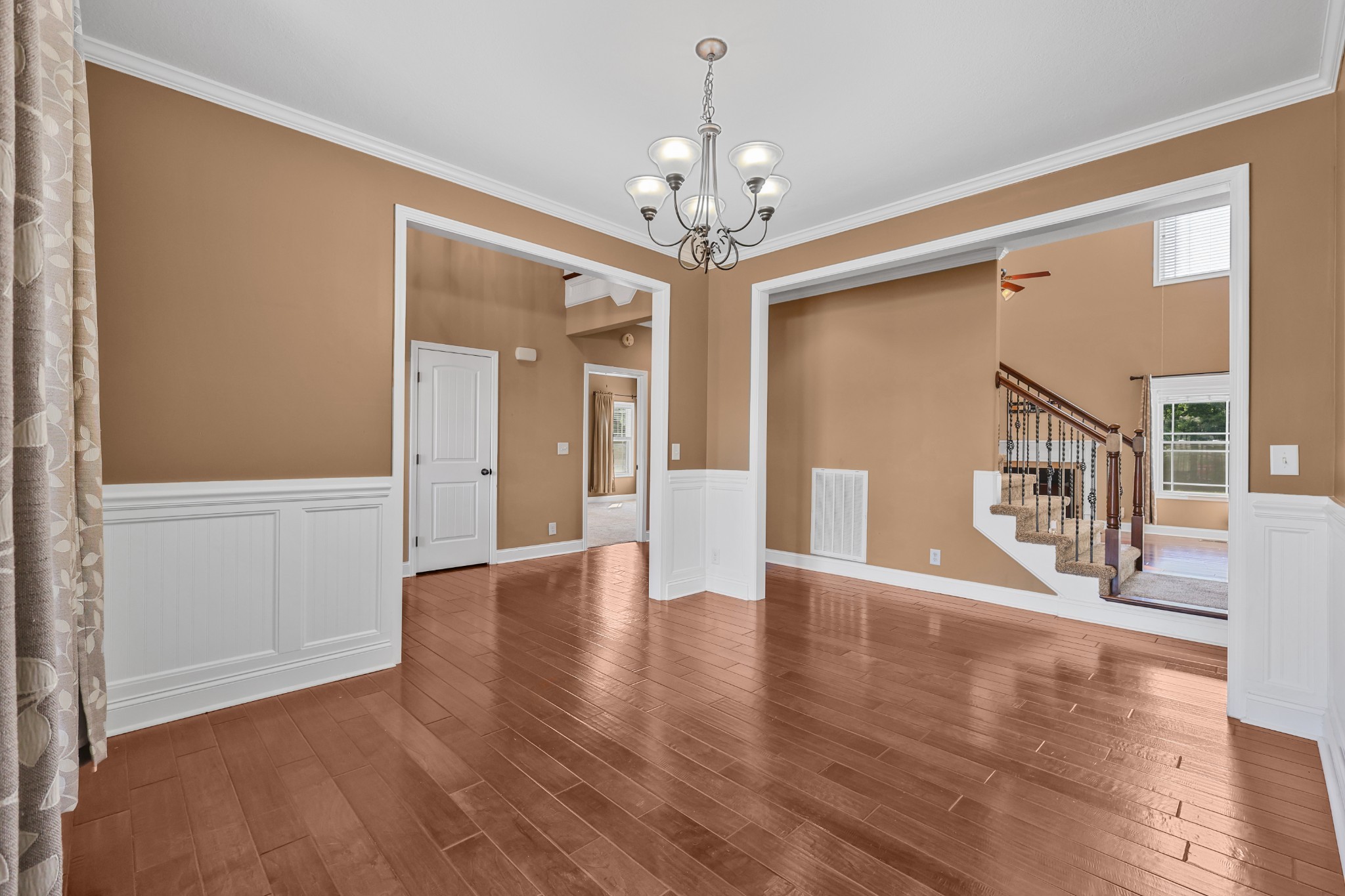 995 Terraceside Cir