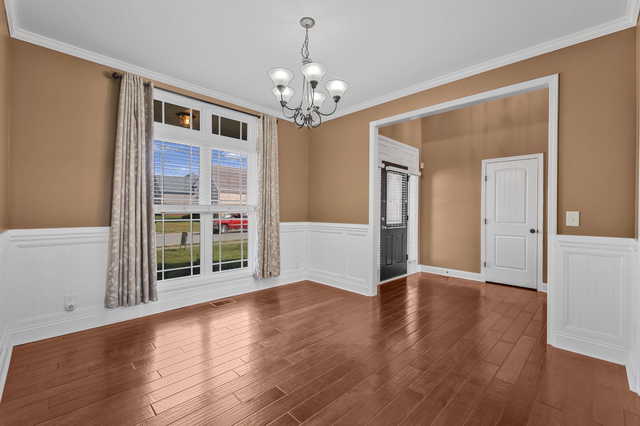 995 Terraceside Cir