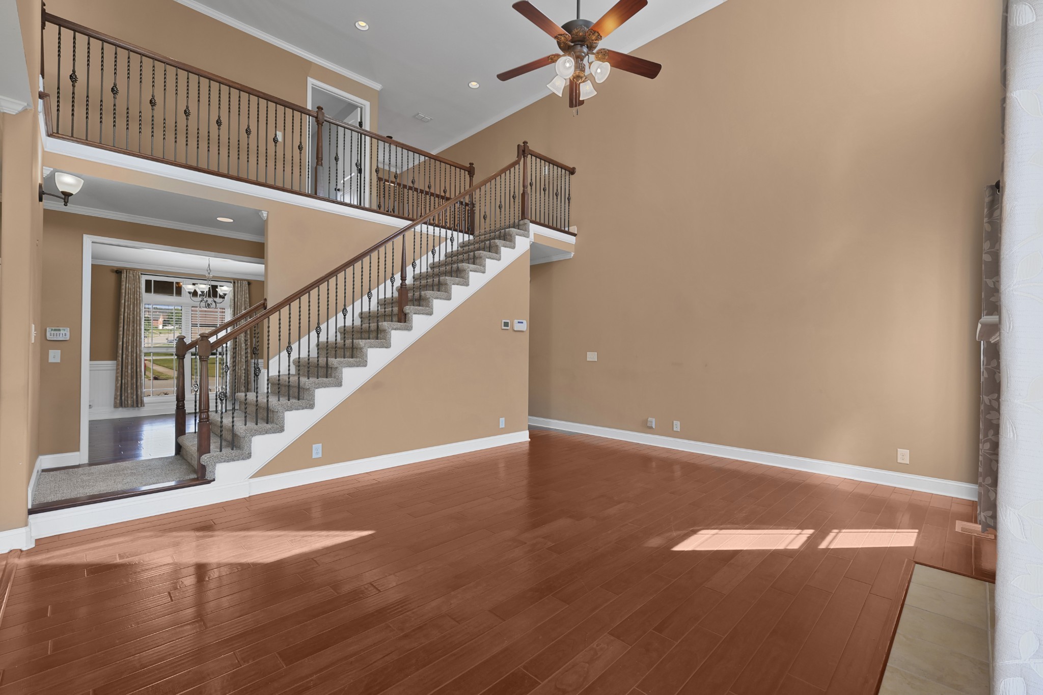 995 Terraceside Cir