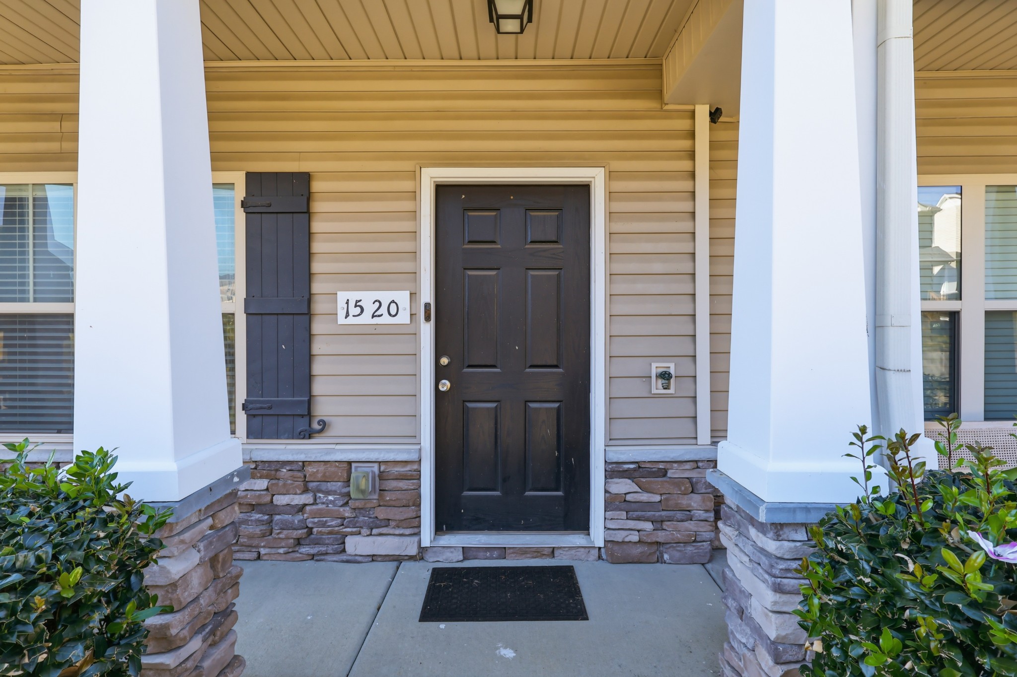 1520 Sprucedale Dr