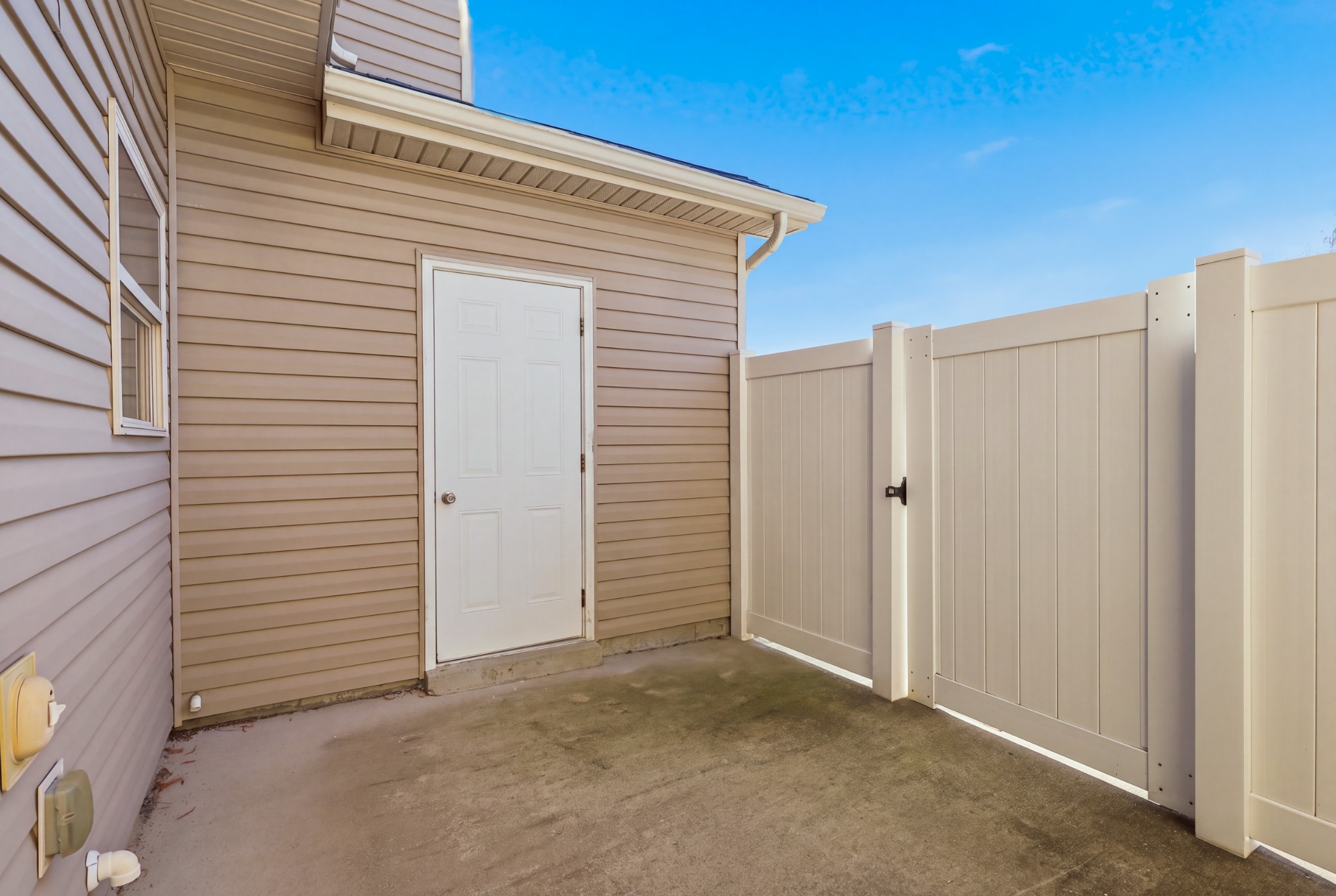 1520 Sprucedale Dr