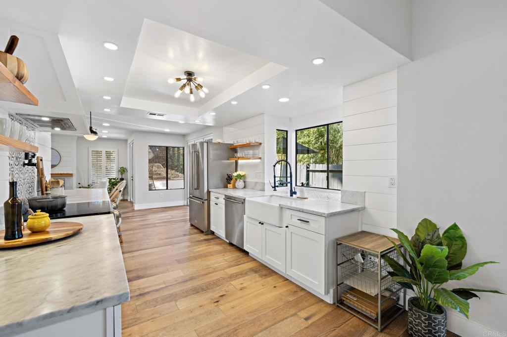 1960 Avenida La Posta