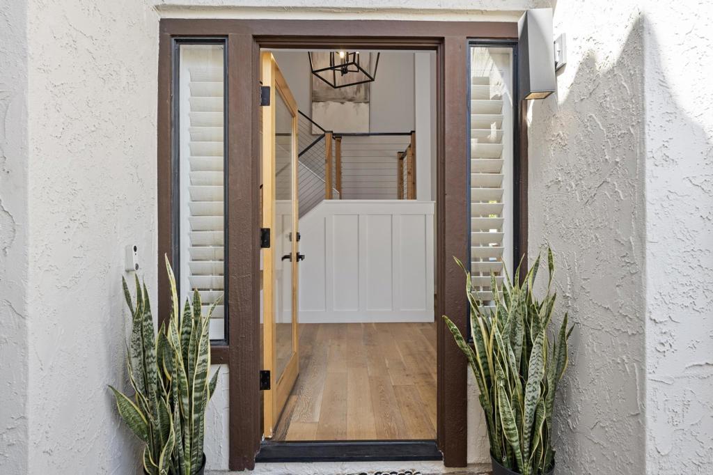 1960 Avenida La Posta