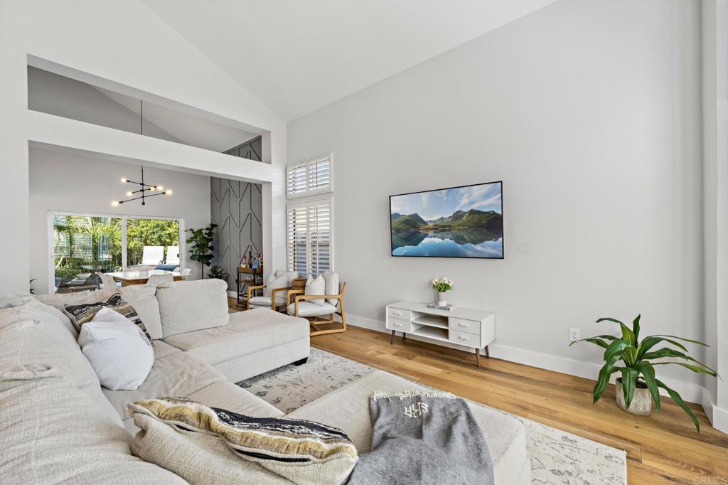 1960 Avenida La Posta