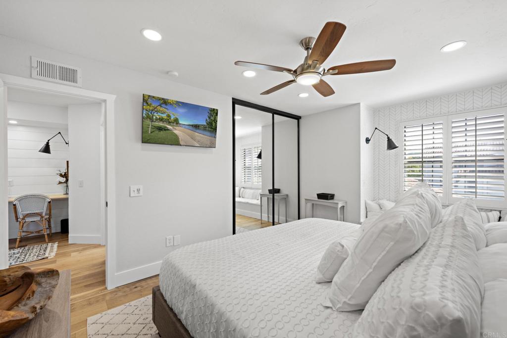 1960 Avenida La Posta