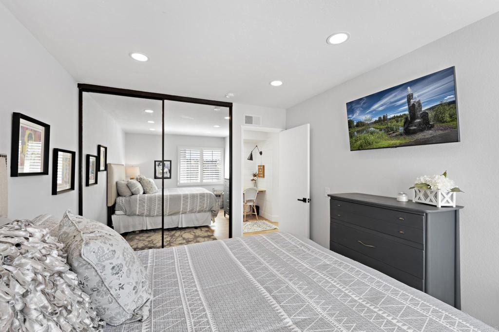 1960 Avenida La Posta