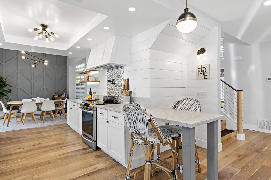 1960 Avenida La Posta