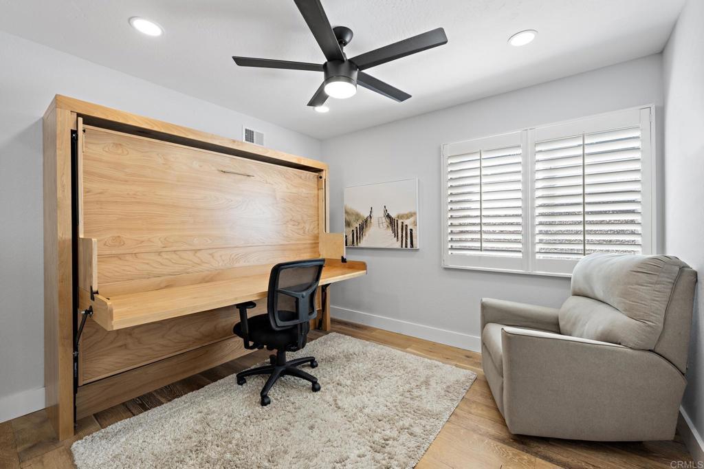 1960 Avenida La Posta