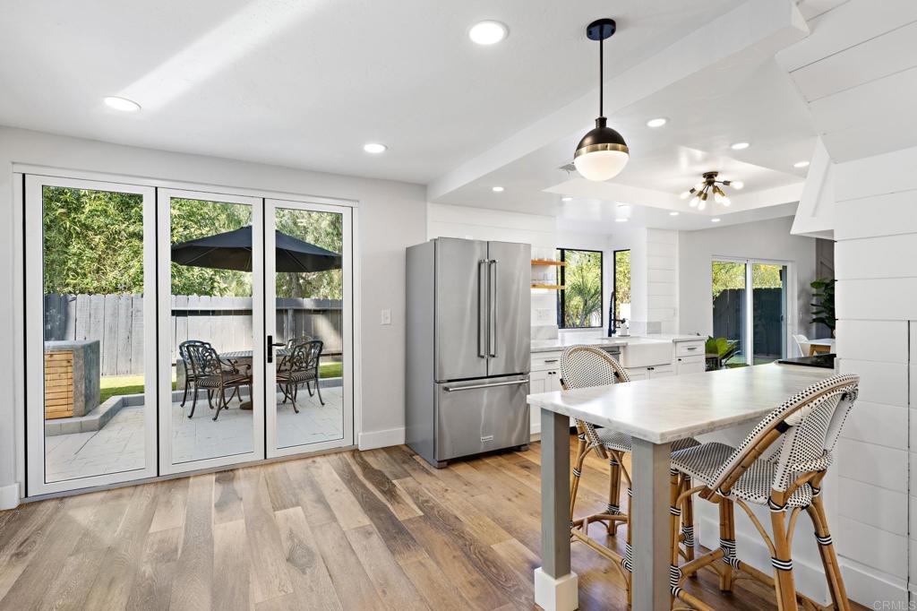 1960 Avenida La Posta