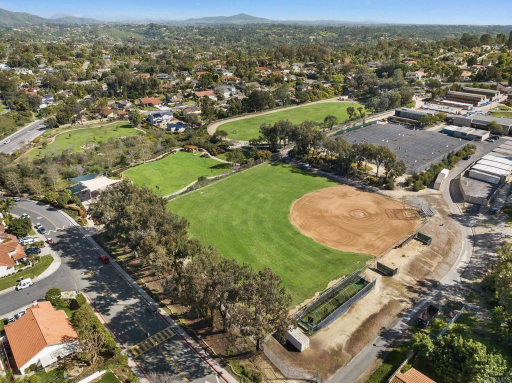 1960 Avenida La Posta