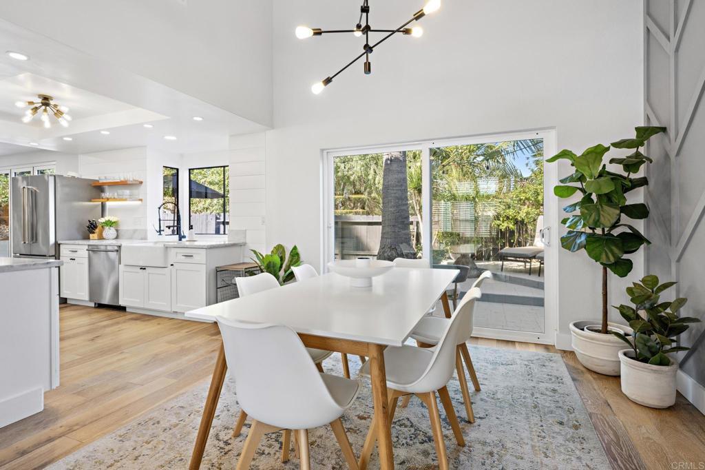 1960 Avenida La Posta