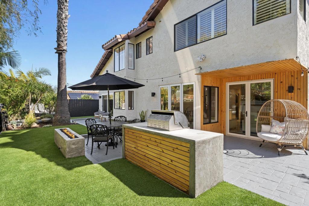 1960 Avenida La Posta