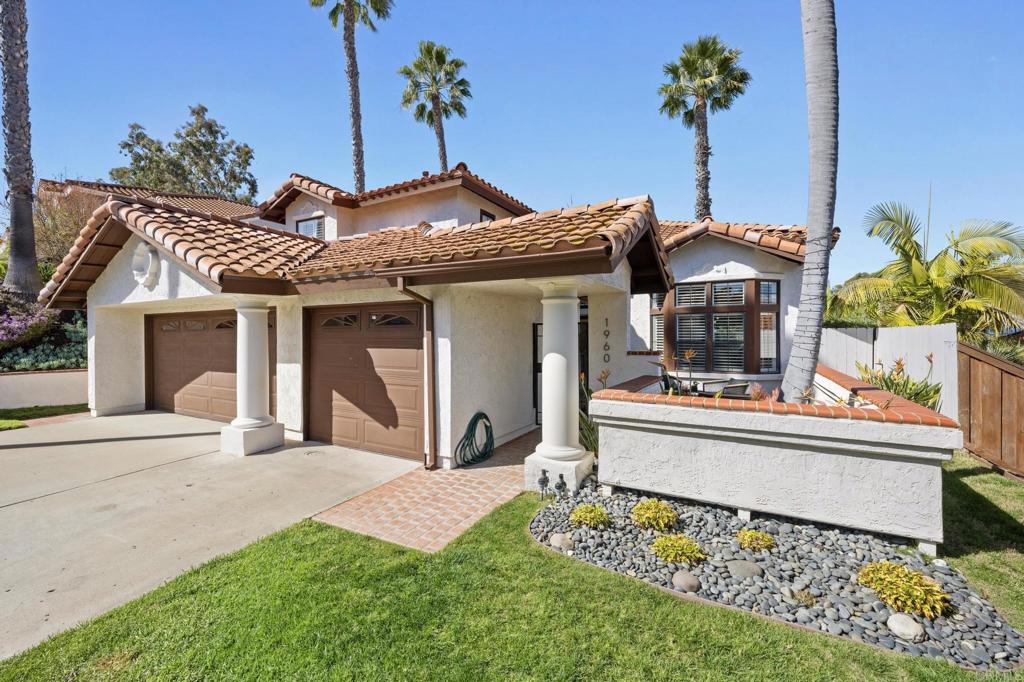 1960 Avenida La Posta