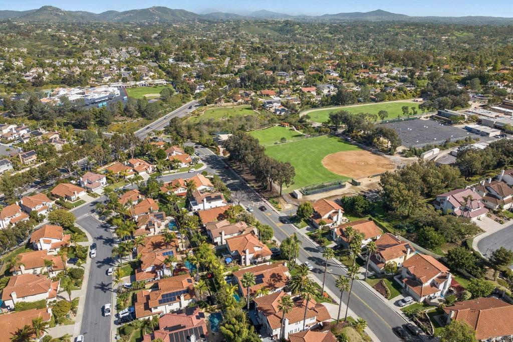 1960 Avenida La Posta